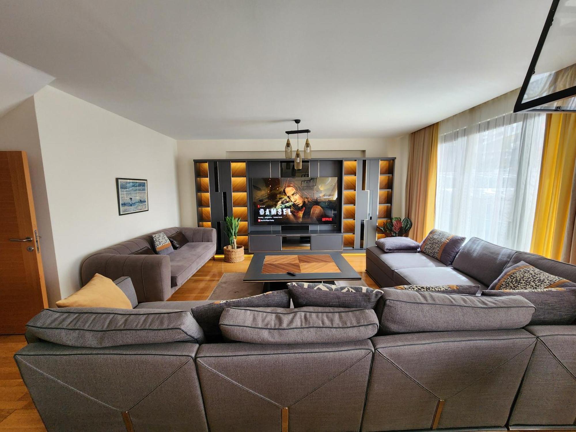 Апартаменти Taksim Perfect Residence, 3 Bedrooms, 140 M2, Pool Gym Sauna Access Стамбул