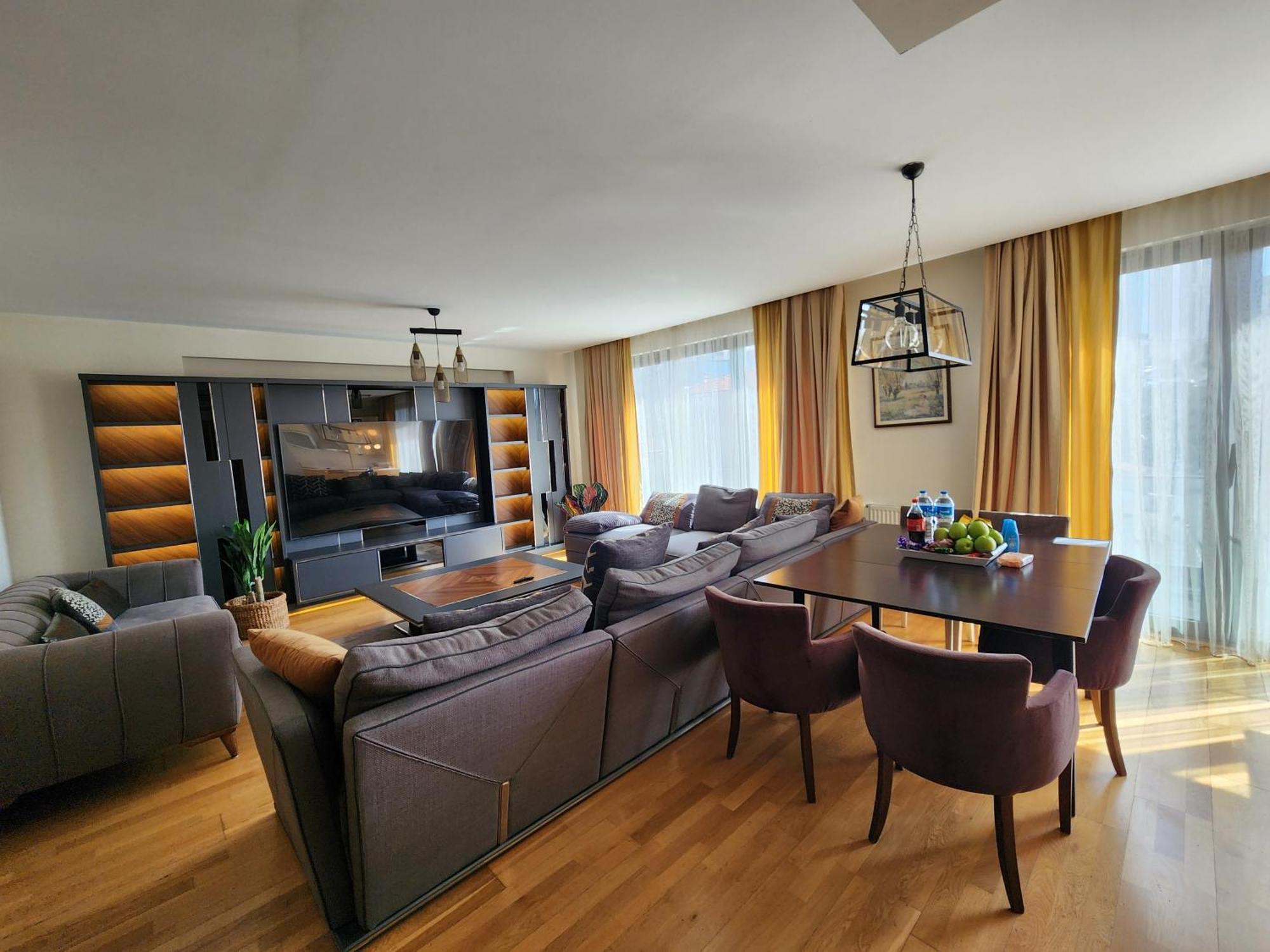 Taksim Perfect Residence, 3 Bedrooms, 140 M2, Pool Gym Sauna Access Апартаменти Стамбул