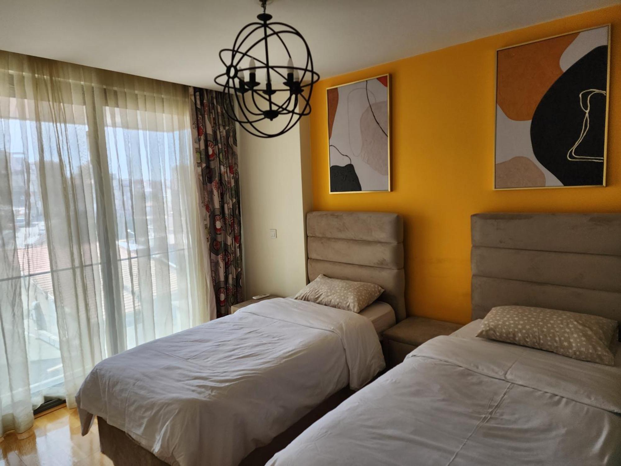 Taksim Perfect Residence, 3 Bedrooms, 140 M2, Pool Gym Sauna Access * Istanbul