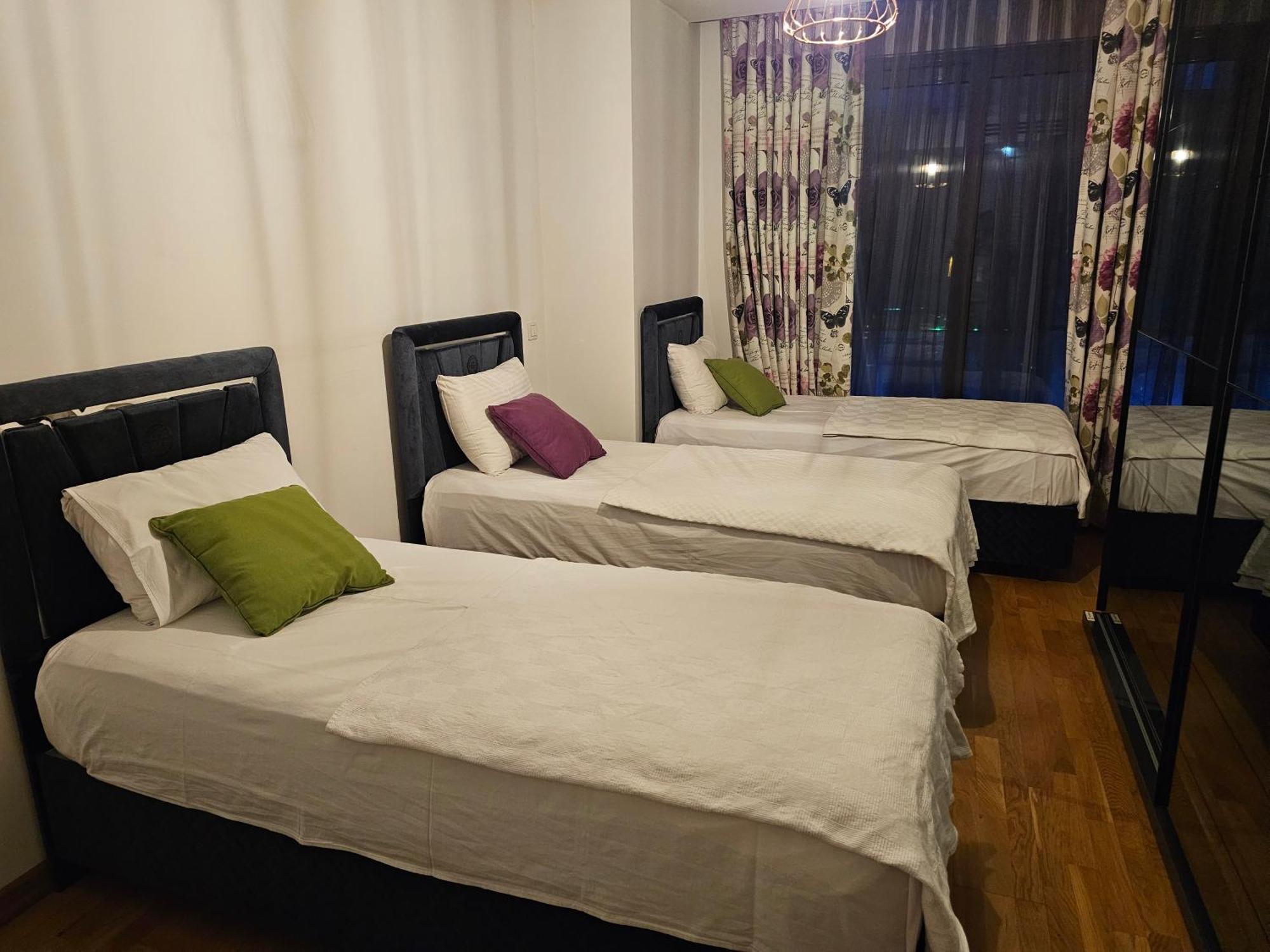 Taksim Perfect Residence, 3 Bedrooms, 140 M2, Pool Gym Sauna Access Istanbul